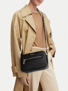 MEXX Torebka CEO-MEXX-S-011-10 Czarny. Czarne listonoszki Mexx, bez wzorów, ze skóry, bez dodatków. Za 199,99 zł.