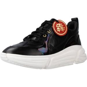 Buty CLARKS TRICOMET LACE Czarny. Czarne buty trekkingowe Clarks, ze skóry, bez zapięcia. Za 278,99 zł.