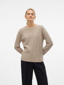 Vero Moda Sweter w kolorze beżowym rozmiar: M. Brązowe swetry oversize Vero Moda, m, bez wzorów, bez ramiączek. Za 92,21 zł.