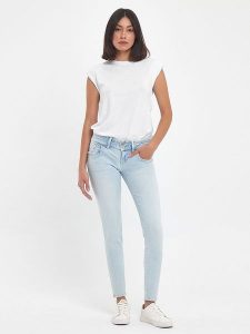 LTB Dżinsy "Julita" - Skinny fit - w kolorze błękitnym rozmiar: W33/L34. Niebieskie jeansy LTB, z aplikacjami. Za 87,81 zł.