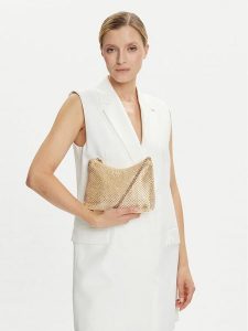 Guess Torebka HWCE93 50170 Złoty. Żółte torebki klasyczne Guess, z aplikacjami, z materiału, bez dodatków. Za 339,99 zł.