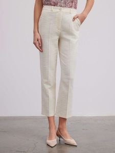 BGN Spodnie w kolorze kremowym rozmiar: 40. Brązowe spodnie z wysokim stanem BGN, bez wzorów, z materiału, z podwyższonym stanem. Za 65,99 zł.