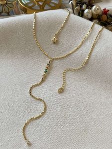 Luseera Pozłacany naszyjnik z kryształami - dł. 45 cm rozmiar: onesize. Żółte naszyjniki Luseera, z kryształem, pozłacane. Za 43,99 zł.