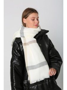 Lucky Bees Szal w kolorze białym - 180 x 70 cm rozmiar: onesize. Białe szaliki Lucky Bees, bez wzorów, z materiału. Za 48,95 zł.