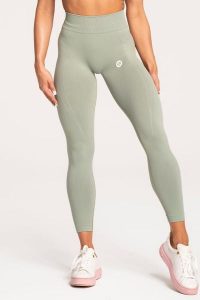 Legginsy fitness damskie Gym Glamour basic. Zielone legginsy GYM GLAMOUR, bez wzorów, z materiału. Za 179,99 zł.
