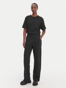 G-Star Raw Kombinezon D28670-B771 Czarny Relaxed Fit. Czarne kombinezony G-Star, s, bez wzorów, z bawełny, retro, bez kołnierzyka, bez ramiączek. Za 267,99 zł.