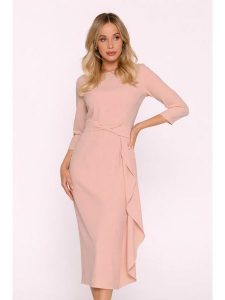 Stylove Sukienka w kolorze jasnoróżowym rozmiar: L. Różowe sukienki Stylove, l, bez wzorów, bez kołnierzyka, bez ramiączek, midi. Za 254,45 zł.