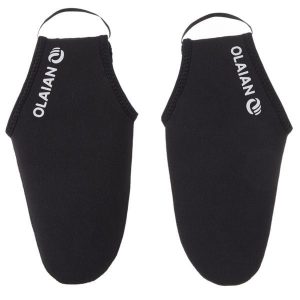 Skarpety neoprenowe 1,5 mm do płetw do bodyboardu. Czarne skarpetki RADBUG, bez wzorów, z neoprenu. W wyprzedaży za 29,99 zł.