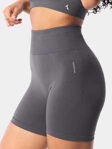 Carpatree Szorty sportowe "Simply" w kolorze antracytowym rozmiar: XS. Czarne spodenki sportowe Carpatree, xs, bez wzorów, z materiału, z podwyższonym stanem, outdoorowe. Za 74,63 zł.