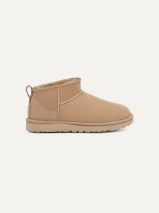 UGG Skórzane botki "Classic Ultra Mini" w kolorze beżowym rozmiar: 37. Brązowe botki Ugg, bez wzorów, z wełny, bez obcasa, bez zapięcia. Za 484,31 zł.