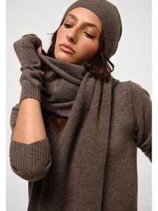 AUTHENTIC CASHMERE Kaszmirowy szal "Vaymont" w kolorze brązowym - 200 x 30 cm rozmiar: onesize. Brązowe szaliki AUTHENTIC CASHMERE, bez wzorów, z kaszmiru. Za 245,38 zł.