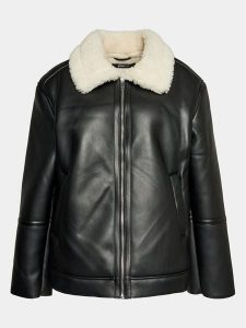 Gina Tricot Kurtka z imitacji skóry 20499 Czarny Regular Fit. Czarne kurtki Gina Tricot, s, bez wzorów, ze skóry, bez kaptura. Za 289,99 zł.