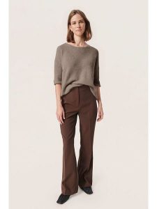 Soaked in Luxury Sweter "Tuesday" w kolorze jasnobrązowo-szarym rozmiar: L. Brązowe swetry oversize Soaked in Luxury, l, bez wzorów, bez ramiączek. Za 187,96 zł.