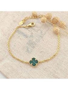 Miu Silver Pozłacana bransoletka z masą perłową rozmiar: onesize. Zielone bransoletki Miu Silver, z perłą, pozłacane. Za 63,45 zł.