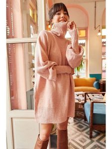 Olalook Sukienka dzianinowa w kolorze jasnoróżowym rozmiar: onesize. Różowe sukienki Olalook, bez wzorów, z dzianiny, bez kołnierzyka, bez ramiączek, mini. Za 105,63 zł.