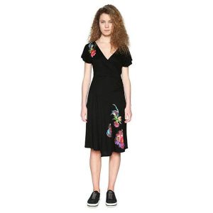 Desigual Kobiety Ubierają Kamizelka Asha 18Swvkc4 2000 (Rozmiar S). Spódnice marki Desigual. W wyprzedaży za 178,00 zł.