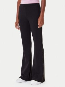 ONLY Legginsy Scarlet 15357949 Czarny Flared Fit. Czarne legginsy ONLY, bez wzorów, z syntetyku. Za 149,99 zł.