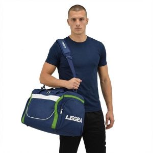 Torba sportowa MODENA NEW. Niebieskie torby podróżne i sportowe LEGEA, bez wzorów. W wyprzedaży za 84,50 zł.