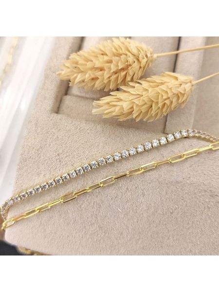 Miu Silver Pozłacana bransoletka z cyrkoniami rozmiar: onesize. Szare bransoletki Miu Silver, z cyrkonią, pozłacane. Za 139,54 zł.