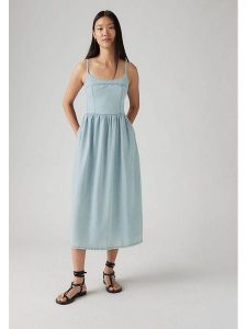Levi's Sukienka w kolorze błękitnym rozmiar: M. Niebieskie sukienki Levi's®, na co dzień, m, bez wzorów, z bawełny, bez kołnierzyka, bez ramiączek, maxi, proste. Za 139,20 zł.