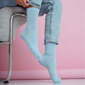 Błękitne skarpetki damskie 1222. Niebieskie skarpetki Milena, bez wzorów, z bawełny. Za 16,90 zł.