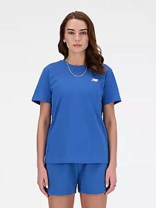 New Balance Koszulka w kolorze niebieskim rozmiar: XS. Niebieskie bluzki New Balance, xs, bez wzorów, z bawełny, bez kołnierzyka, bez ramiączek. Za 57,06 zł.