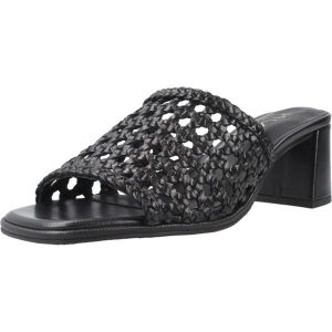 Buty UNISA MABIA CRF Czarny. Czarne buty trekkingowe Unisa, ze skóry, bez zapięcia. Za 477,99 zł.