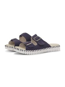 Ilse Jacobsen Klapki w kolorze granatowym rozmiar: 37. Niebieskie klapki Ilse Jacobsen, bez wzorów, z otwartym noskiem, bez obcasa. Za 86,99 zł.