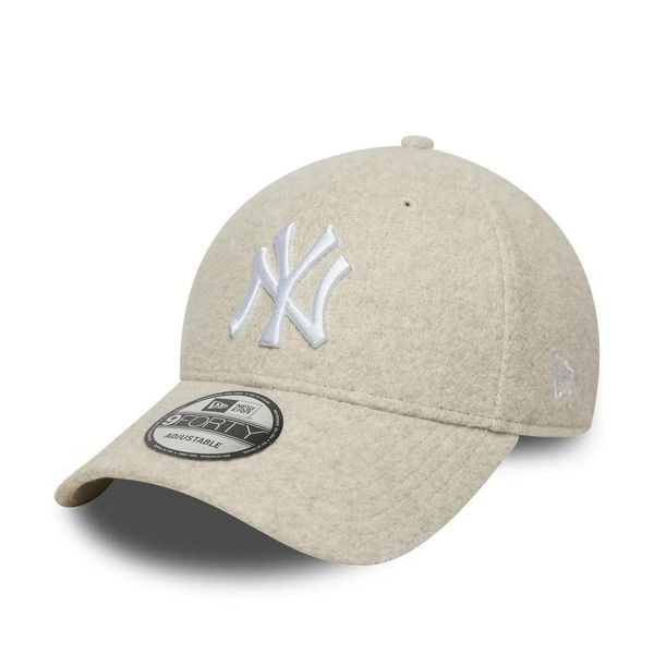 Czapka z daszkiem New Era New York Yankees 9Twenty. Białe czapki New Era, bez wzorów, z materiału. Za 145,50 zł.