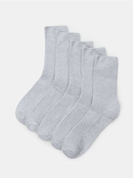 Prążkowane skarpetki 5 pack - szary. Szare skarpetki Sinsay, bez wzorów, prążkowane. Za 17,99 zł.