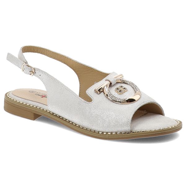 Sandały damskie S. Barski, ze sprzączką eleganckie z ozdobą na płaskim obcasie, srebrne, KV51-043. Szare sandały S.BARSKI, z aplikacjami, bez obcasa, na płaskiej podeszwie, bez zapięcia. Za 161,90 zł.