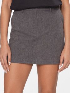 JDY Spódnica mini Sabina 15312394 Szary Regular Fit. Szare spódnice JDY, l, bez wzorów, z syntetyku, mini. Za 69,99 zł.