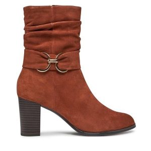Botki Caprice. Brązowe botki Caprice, bez wzorów, bez obcasa, na słupku, bez zapięcia. Za 499,99 zł.
