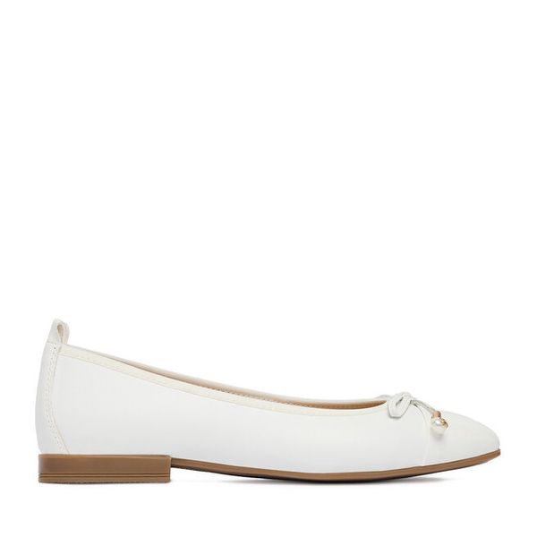 Baleriny Lasocki. Białe balerinki Lasocki, bez wzorów, bez obcasa, bez zapięcia. Za 169,99 zł.