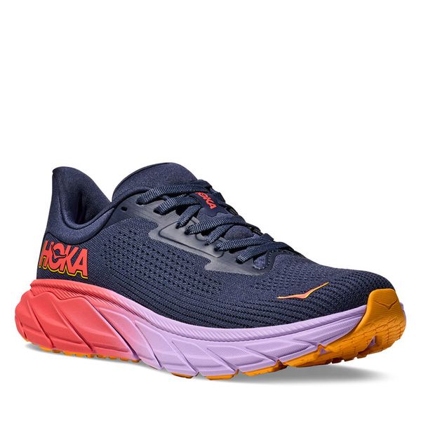 Buty do biegania Hoka. Niebieskie buty sportowe Hoka, bez wzorów, bez zapięcia, do biegania. Za 499,99 zł.