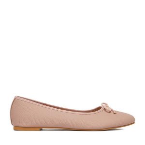 Baleriny JENNY. Czerwone balerinki Jenny, bez wzorów, bez obcasa, bez zapięcia. Za 59,99 zł.