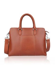 Bellicci Skórzana torebka "Kady" w kolorze jasnobrązowym - 42 x 30 x 11 cm rozmiar: onesize. Brązowe torebki klasyczne Bellicci, bez wzorów, z materiału, przez ramię, bez dodatków. Za 347,99 zł.