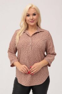Elegancka brązowa koszula z kołnierzykiem w czarne kropki PLUS SIZE XXL. Brązowe koszule Nasi partnerzy, plus size, bez wzorów, z poliesteru, bez kołnierzyka, plus size, bez ramiączek. Za 199,90 zł.