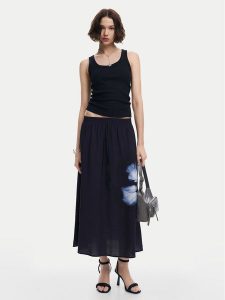 Desigual Spódnica trapezowa Shantou 24WWFW26 Czarny Regular Fit. Czarne spódnice Desigual, m, bez wzorów, z wiskozy. Za 299,99 zł.