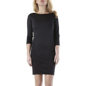 Sukienka w kolorze czarnym. Czarne sukienki marki Sexy Woman, z dekoltem na plecach. W wyprzedaży za 179,95 zł.