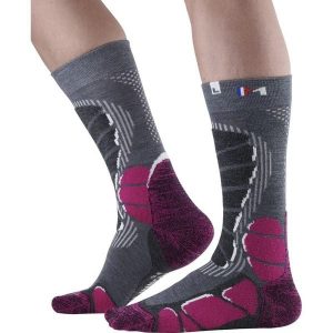 Skarpetki Monnet Jarrette Light. Czerwone skarpetki MONNET, bez wzorów. Za 156,00 zł.