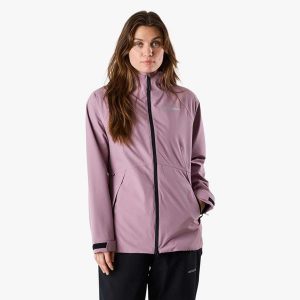 Kurtka przeciwdeszczowa damska Swedemount Orust Rain Jacket wodoodporna. Fioletowe kurtki SWEDEMOUNT, bez wzorów, bez kaptura. Za 329,99 zł.