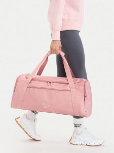 Reebok Torba sportowa CWBEO-RBK-B-009-10 Różowy jasny. Czerwone torebki klasyczne Reebok, bez wzorów, z materiału, bez dodatków. Za 149,99 zł.