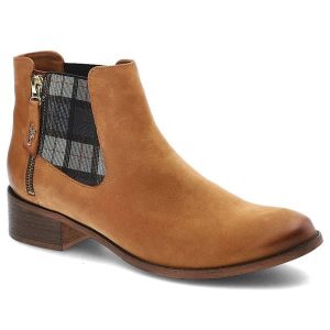 Brązowe Botki Libero Damskie Stylowe Obuwie. Brązowe botki Libero, bez wzorów, z nubiku, bez obcasa, na obcasie, bez zapięcia. Za 249,00 zł.