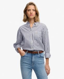 Superdry Koszula Poplin Relaxed z długim rękawem z bawełny organicznej. Białe koszule Superdry, uniwersalny, bez wzorów, z bawełny, bez kołnierzyka, bez ramiączek. Za 282,85 zł.
