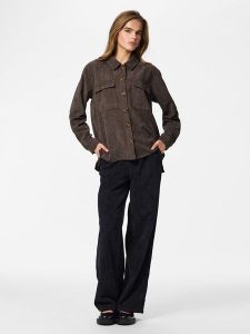 Pieces Koszula w kolorze khaki rozmiar: M. Brązowe koszule Pieces, m, bez wzorów, bez kołnierzyka, bez ramiączek. Za 109,95 zł.