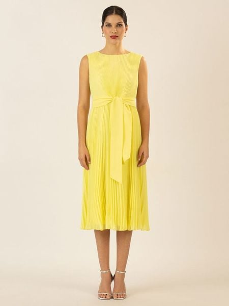 APART Sukienka w kolorze żółtym rozmiar: 36. Żółte sukienki Apart, na co dzień, bez wzorów, bez kołnierzyka, bez ramiączek, midi, proste. Za 262,29 zł.