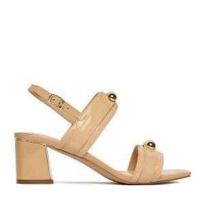 Sandały Lasocki. Brązowe sandały Lasocki, bez wzorów, bez obcasa, na słupku, bez zapięcia. Za 229,99 zł.