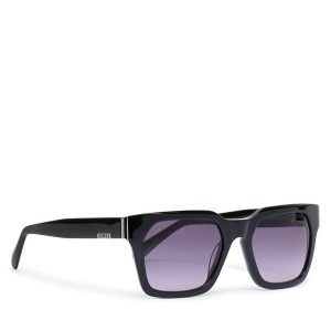 Okulary przeciwsłoneczne Guess. Czarne okulary przeciwsłoneczne Guess. Za 359,99 zł.