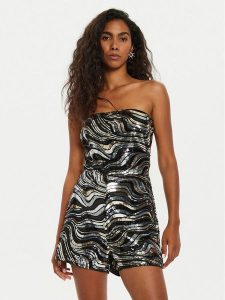 Guess Kombinezon Kahlo W3YD40 KBPN0 Czarny Regular Fit. Czarne kombinezony Guess, l, z aplikacjami, z syntetyku, bez kołnierzyka, bez ramiączek. Za 429,99 zł.